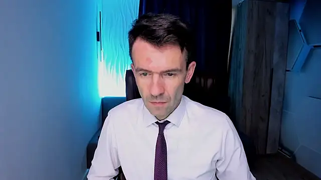 Snapshot of SteveTiger chatting on 14, 10, 2025 SteveTiger online show from 14, 10, 2025