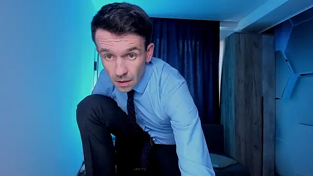 Snapshot of SteveTiger chatting on 15, 10, 2025 SteveTiger online show from 15, 10, 2025