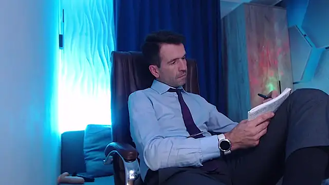 Snapshot of SteveTiger chatting on 19, 10, 2025 SteveTiger online show from 19, 10, 2025