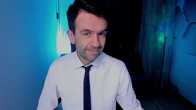 Snapshot of SteveTiger chatting on 27, 10, 2025 SteveTiger online show from 27, 10, 2025