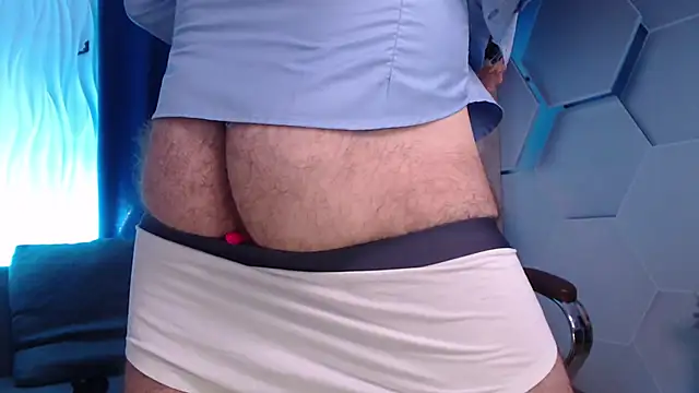 Snapshot of SteveTiger chatting on 4, 11, 2025 SteveTiger online show from 4, 11, 2025