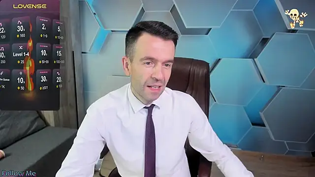 Snapshot of SteveTiger chatting on 16, 11, 2025 SteveTiger online show from 16, 11, 2025