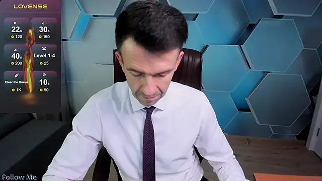 Snapshot of SteveTiger chatting on 20, 11, 2025 SteveTiger online show from 20, 11, 2025