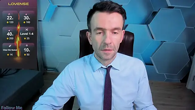 Snapshot of SteveTiger chatting on 23, 11, 2025 SteveTiger online show from 23, 11, 2025