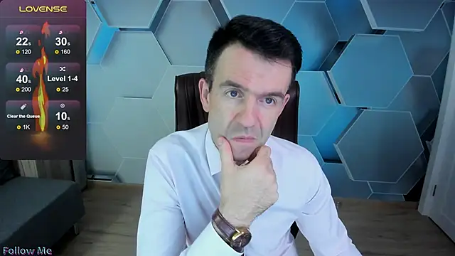 Snapshot of SteveTiger chatting on 30, 11, 2025 SteveTiger online show from 30, 11, 2025