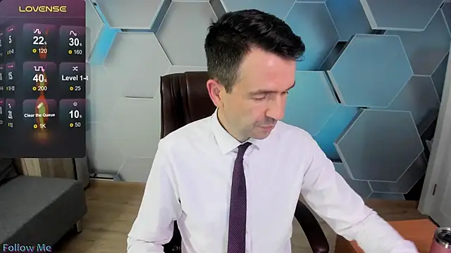 Snapshot of SteveTiger chatting on 30, 11, 2025 SteveTiger online show from 30, 11, 2025