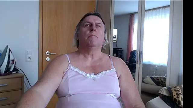 Snapshot of Sissygera chatting on 20, 12, 2024 Sissygera online show from 20, 12, 2024