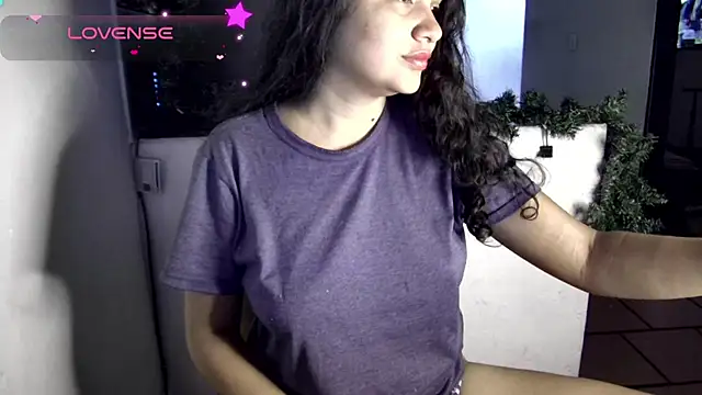 Snapshot of blerstefan1 chatting on 19, 12, 2024 blerstefan1 online show from 19, 12, 2024