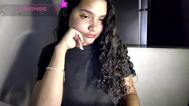 Snapshot of blerstefan1 chatting on 14, 1, 2025 blerstefan1 online show from 14, 1, 2025