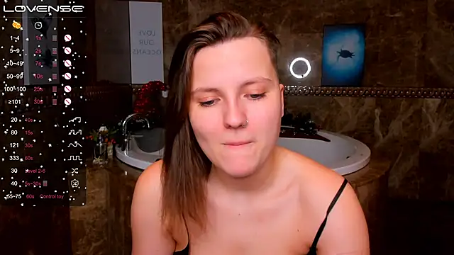 Snapshot of MelindaTin chatting on 18, 12, 2024 MelindaTin online show from 18, 12, 2024