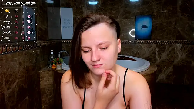 MelindaTin online show from 12, 11, 2025