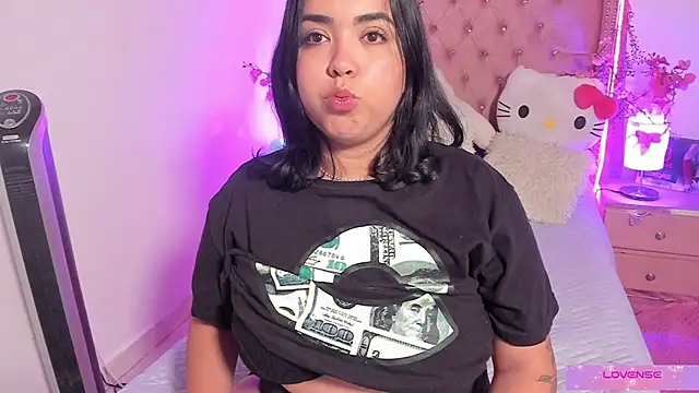 Snapshot of LillyCandy chatting on 7, 2, 2025 LillyCandy online show from 7, 2, 2025