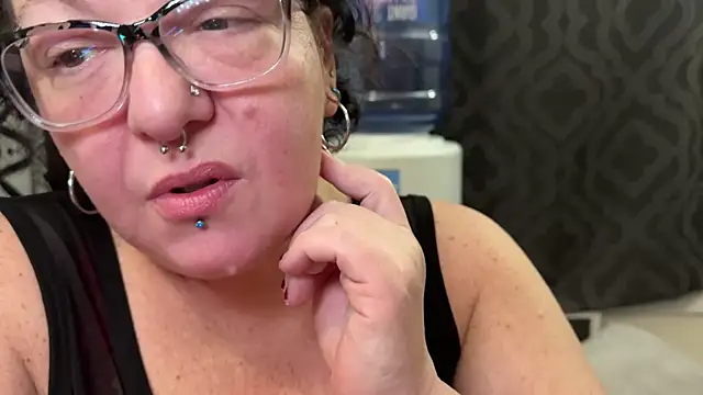 Snapshot of Miss_Phat_Booty chatting on 19, 1, 2025 Miss Phat Booty online show from 19, 1, 2025