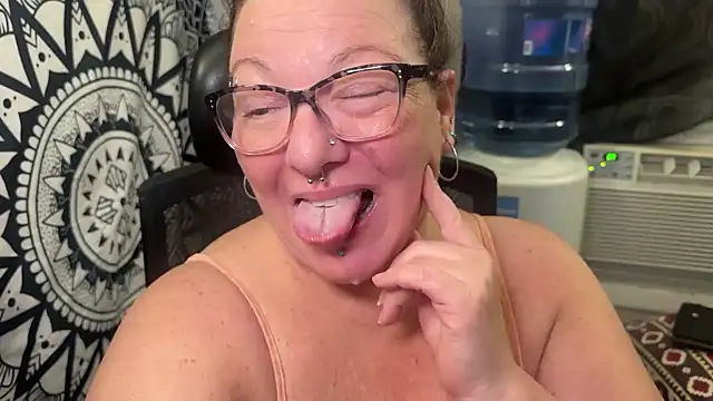 Snapshot of Miss_Phat_Booty chatting on 7, 10, 2025 Miss Phat Booty online show from 7, 10, 2025