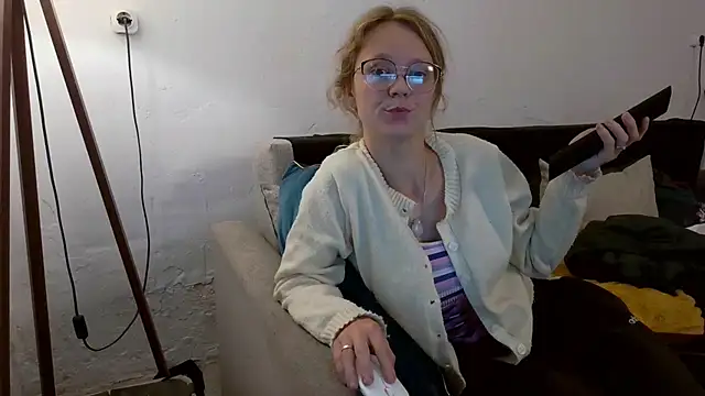 little-leni online show from 2, 6, 2026