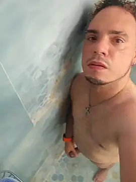 Snapshot of latinoflpr chatting on 22, 9, 2025 latinoflpr online show from 22, 9, 2025