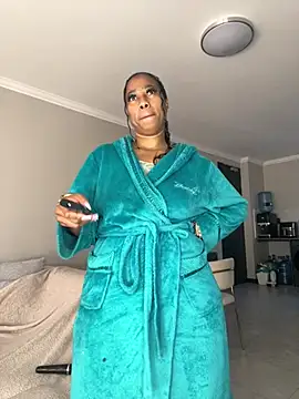 Snapshot of CurvyDesire1 chatting on 6, 7, 2026 CurvyDesire1 online show from 6, 7, 2026