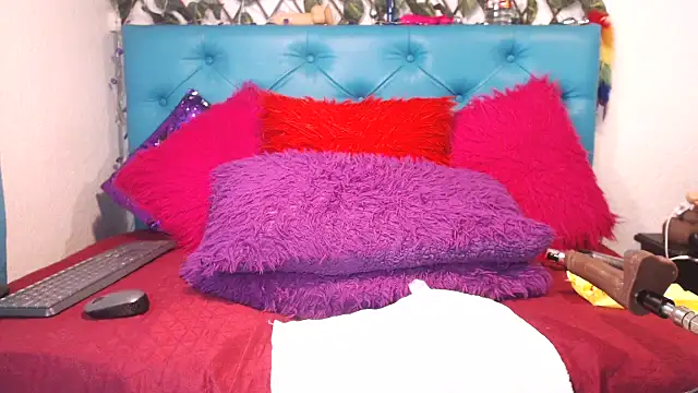 SARAWILLS online show from 3, 11, 2025