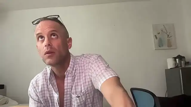 Snapshot of CamCrestXXX chatting on 3, 12, 2024 CamCrestXXX online show from 3, 12, 2024