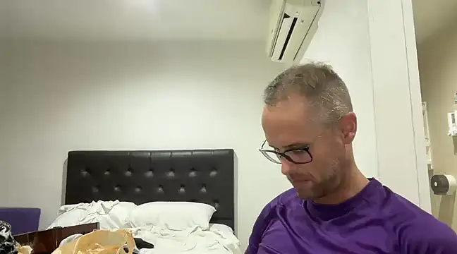 Snapshot of CamCrestXXX chatting on 16, 12, 2024 CamCrestXXX online show from 16, 12, 2024