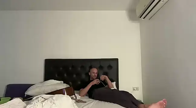 Snapshot of CamCrestXXX chatting on 29, 12, 2024 CamCrestXXX online show from 29, 12, 2024