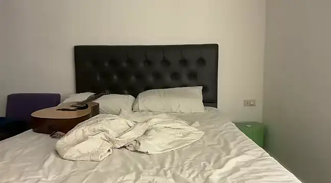 Snapshot of CamCrestXXX chatting on 9, 1, 2025 CamCrestXXX online show from 9, 1, 2025