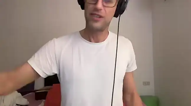 Snapshot of CamCrestXXX chatting on 12, 1, 2025 CamCrestXXX online show from 12, 1, 2025