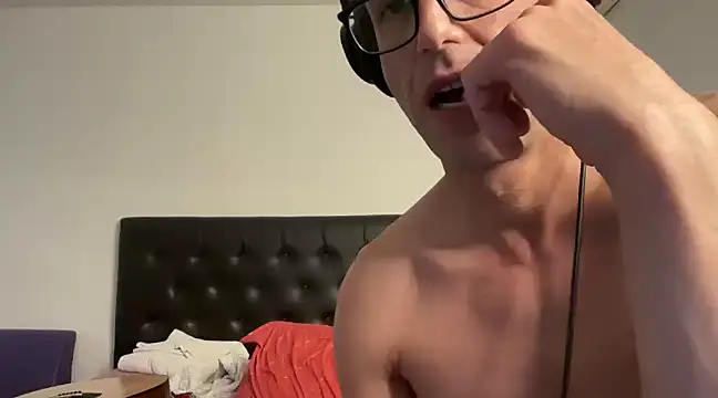 Snapshot of CamCrestXXX chatting on 15, 1, 2025 CamCrestXXX online show from 15, 1, 2025