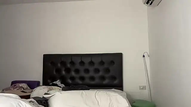 Snapshot of CamCrestXXX chatting on 29, 1, 2025 CamCrestXXX online show from 29, 1, 2025