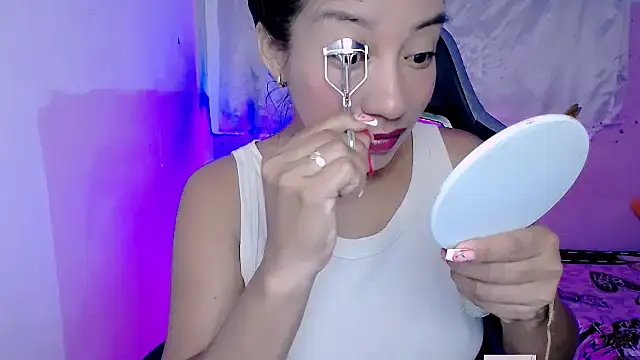 ninatiny online show from 27, 10, 2025