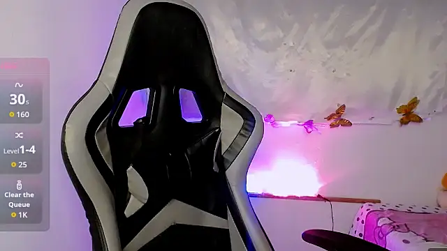 ninatiny online show from 15, 11, 2025