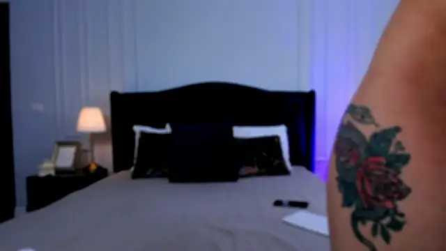 ElizzaBubble online show from 13, 1, 2025