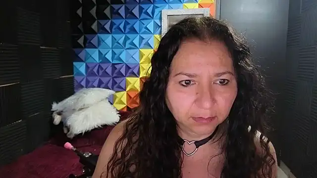 Snapshot of katifoxx chatting on 13, 12, 2025 katifoxx online show from 13, 12, 2025