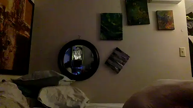 BLOSSOM GIRL online show from 21, 1, 2025