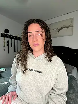 Clara-xoxo online show from 18, 1, 2026