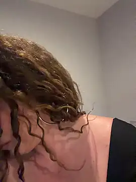 Clara-xoxo online show from 27, 3, 2026