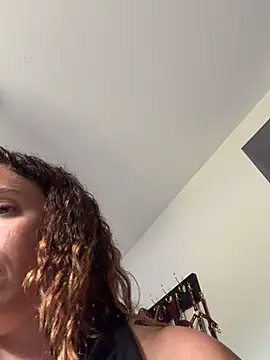 Snapshot of Clara-xoxo chatting on 8, 7, 2026 Clara-xoxo online show from 8, 7, 2026