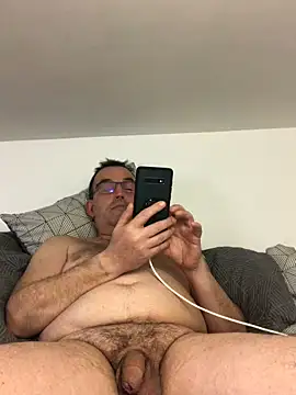 Snapshot of Lentbulant chatting on 5, 3, 2025 Lentbulant online show from 5, 3, 2025