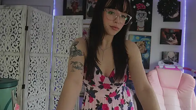 makiyahbelle online show from 15, 6, 2026