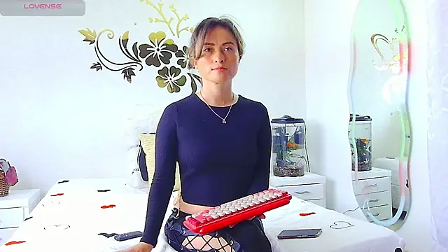 MarcelaFlores online show from 20, 7, 2026
