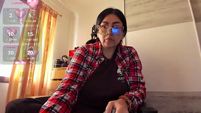 Silver Lovee online show from 31, 3, 2026