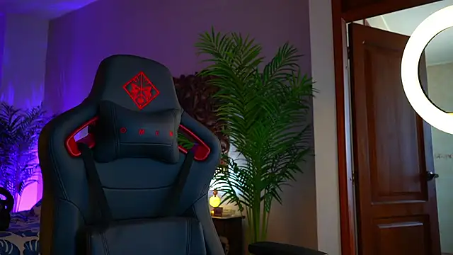 ambarEvans online show from 12, 12, 2024