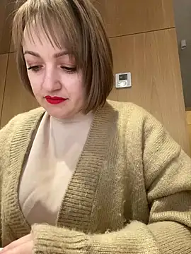 Snapshot of Amelie_Shy chatting on 4, 3, 2025 Amelie Shy online show from 4, 3, 2025