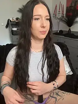 Snapshot of Trixie-Tainted chatting on 6, 7, 2026 Trixie-Tainted online show from 6, 7, 2026
