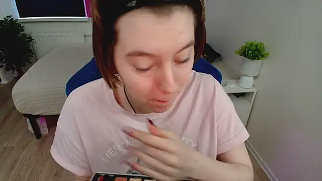 CranberryHot online show from 2, 3, 2025