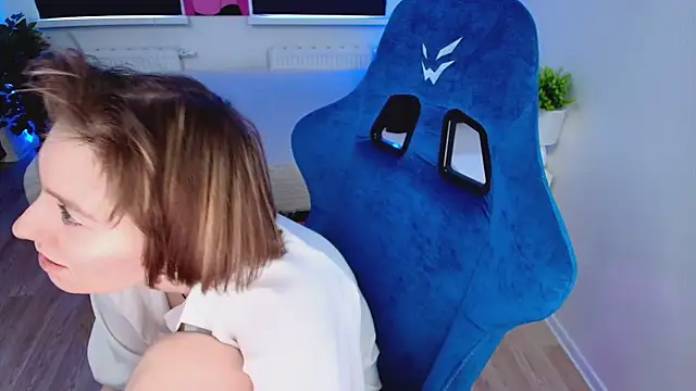 CranberryHot online show from 12, 3, 2025