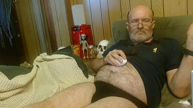Snapshot of snickers1 chatting on 14, 9, 2025 snickers1 online show from 14, 9, 2025