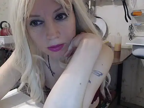 mimimi28 online show from 20, 12, 2024