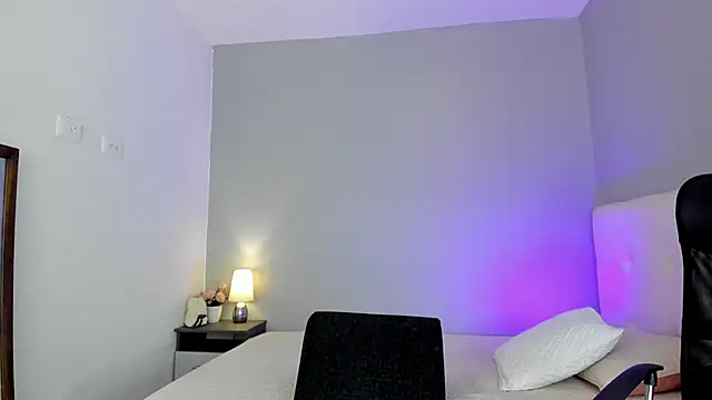 Snapshot of NataliaBuiles chatting on 25, 1, 2025 NataliaBuiles online show from 25, 1, 2025