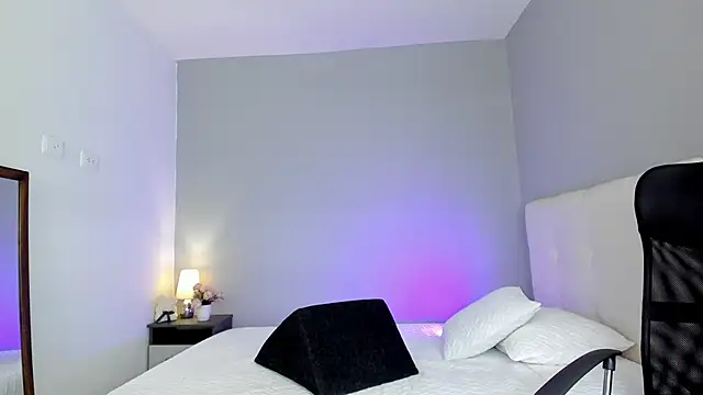 Snapshot of NataliaBuiles chatting on 12, 3, 2025 NataliaBuiles online show from 12, 3, 2025